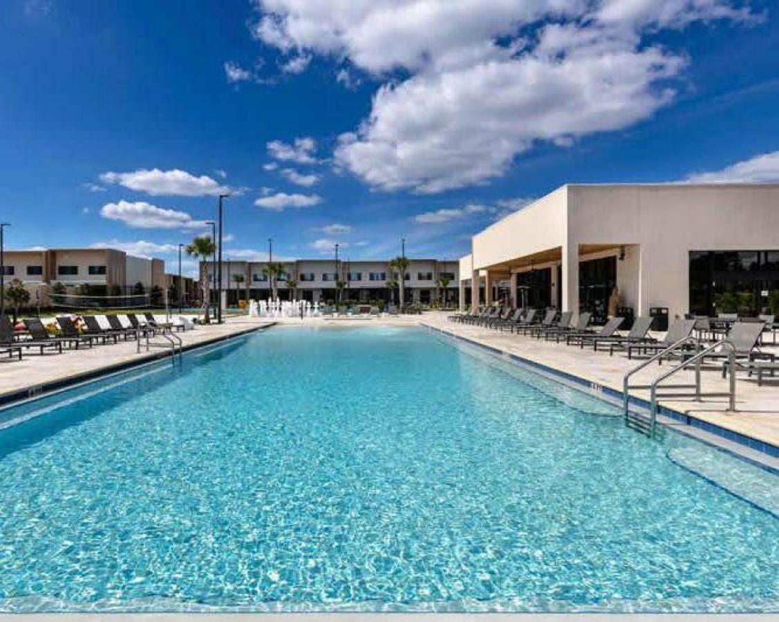 Beautiful 4 - Close To 7505 Orlando